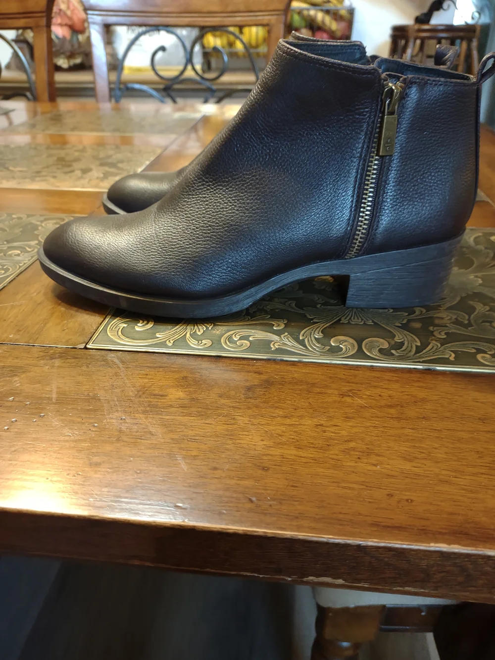 Kenneth Cole Chocolate Brown Leather Double Side-Zip Ankle Booties NWOT Sz 9